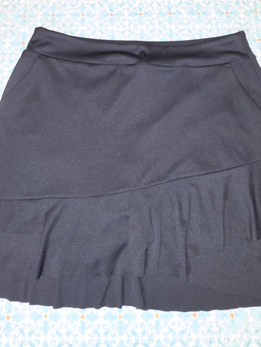 Greg Norman Black Skort with Ruffle Hem